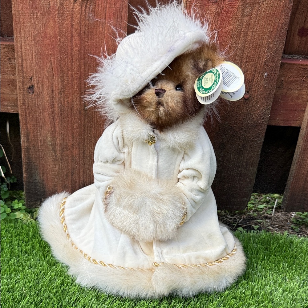 Bearington Elegant Cream Holiday Bear with Hat